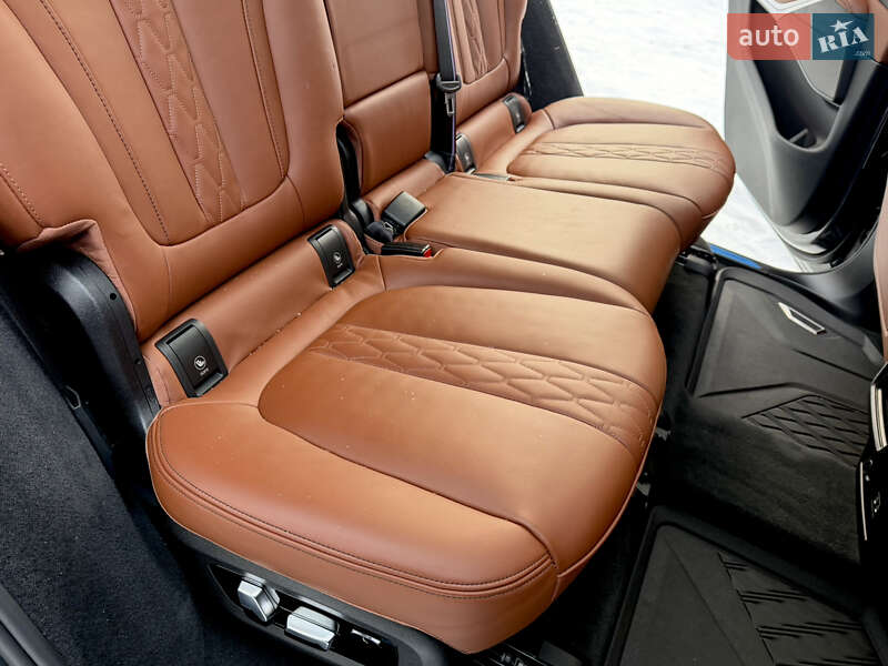 Внедорожник / Кроссовер BMW X7 2024 в Житомире