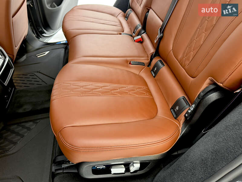 Внедорожник / Кроссовер BMW X7 2024 в Житомире