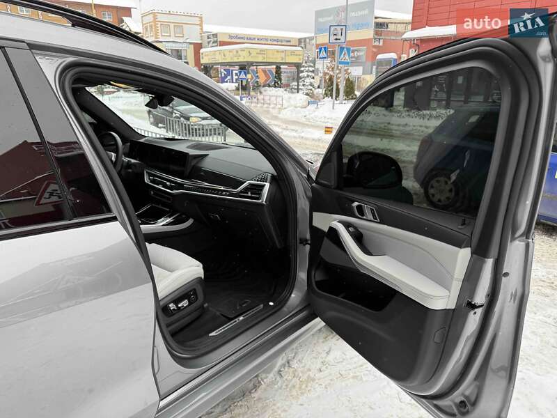 Внедорожник / Кроссовер BMW X7 2024 в Львове