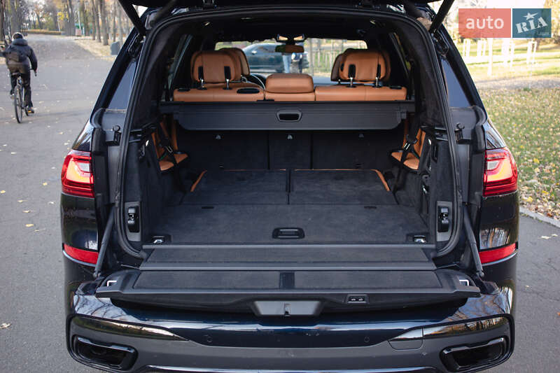 Внедорожник / Кроссовер BMW X7 2021 в Киеве