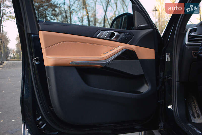 Внедорожник / Кроссовер BMW X7 2021 в Киеве