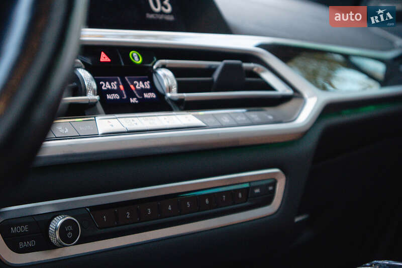 Внедорожник / Кроссовер BMW X7 2021 в Киеве