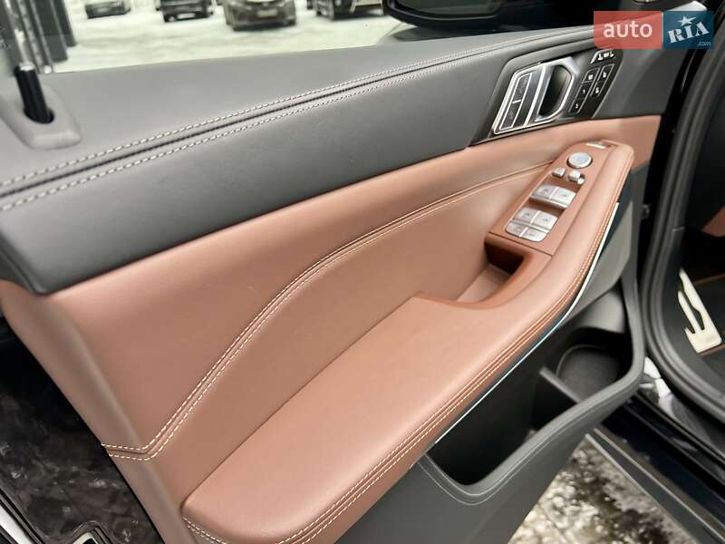 Внедорожник / Кроссовер BMW X7 2022 в Киеве