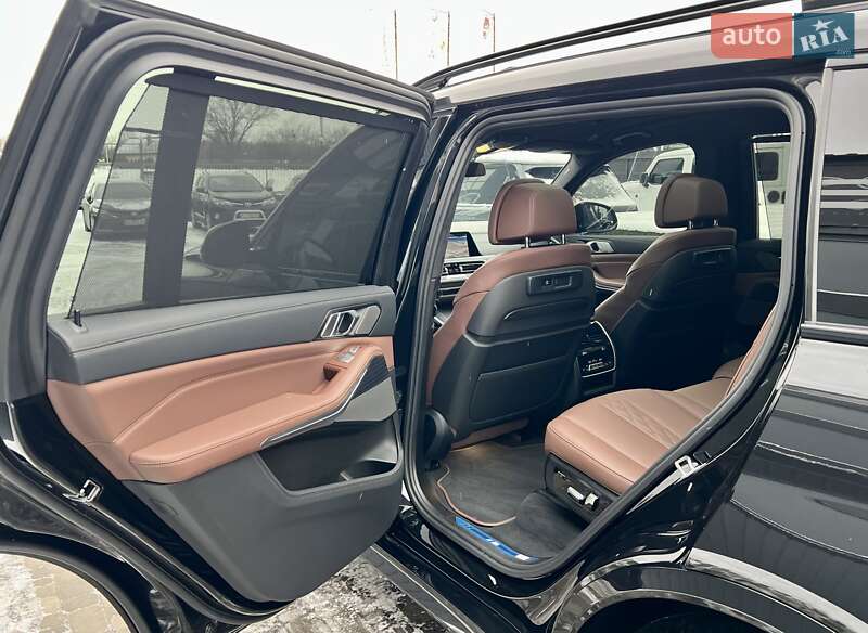 Внедорожник / Кроссовер BMW X7 2022 в Киеве