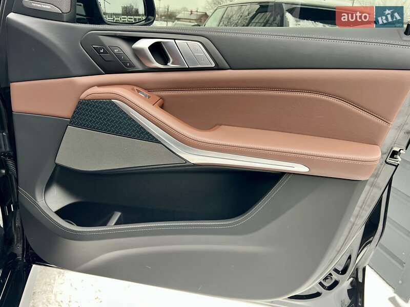 Внедорожник / Кроссовер BMW X7 2022 в Киеве