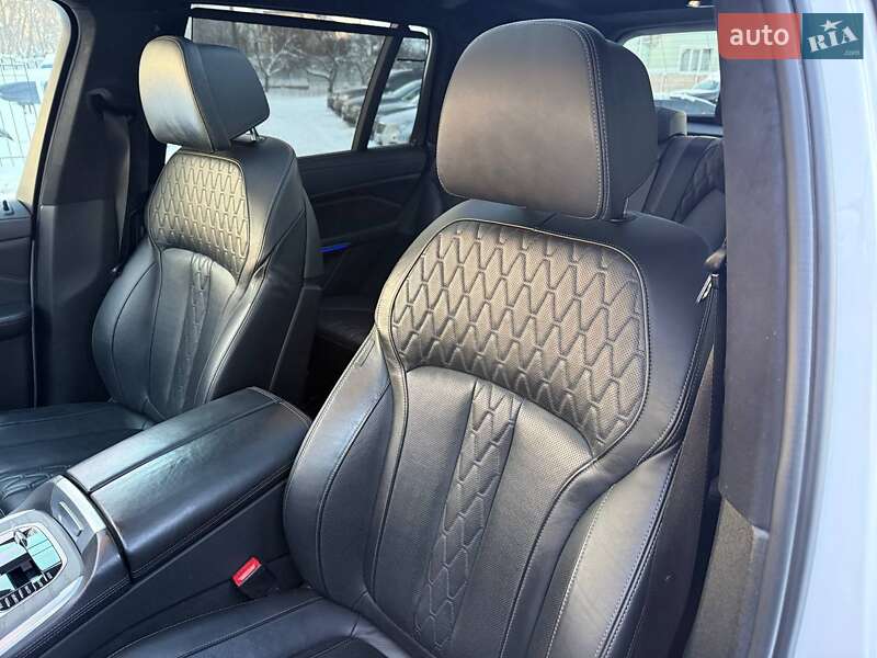 Внедорожник / Кроссовер BMW X7 2022 в Хмельницком