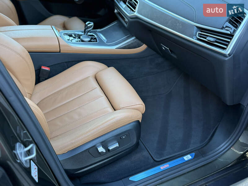 Внедорожник / Кроссовер BMW X7 2022 в Трускавце