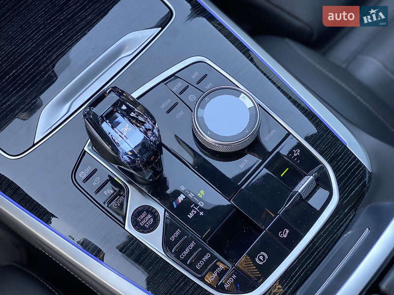 Внедорожник / Кроссовер BMW X7 2020 в Киеве