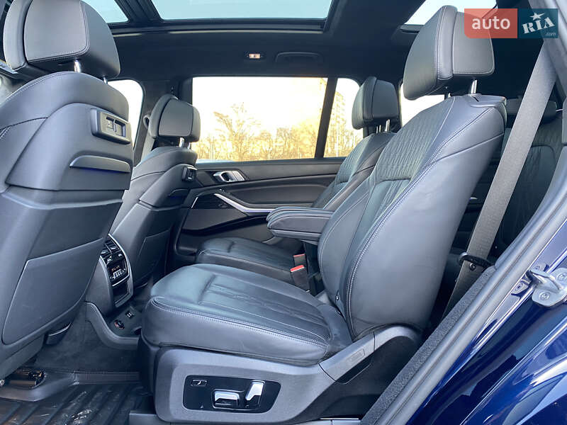 Внедорожник / Кроссовер BMW X7 2020 в Киеве