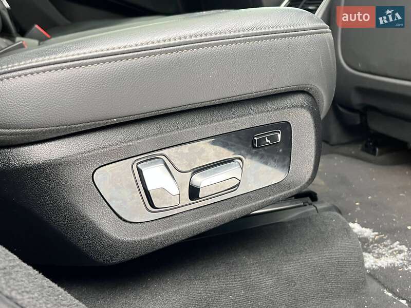 Внедорожник / Кроссовер BMW X7 2020 в Луцке