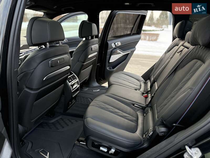 Внедорожник / Кроссовер BMW X7 2023 в Киеве