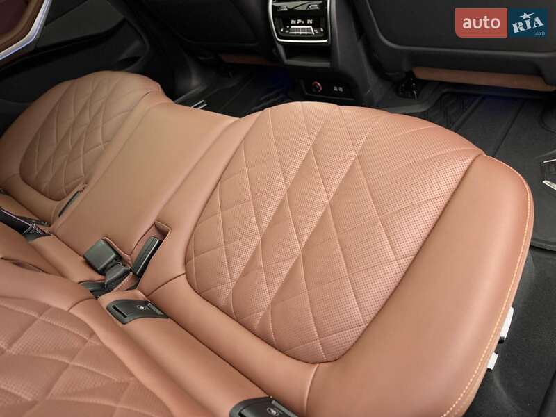 Внедорожник / Кроссовер BMW X7 2023 в Киеве