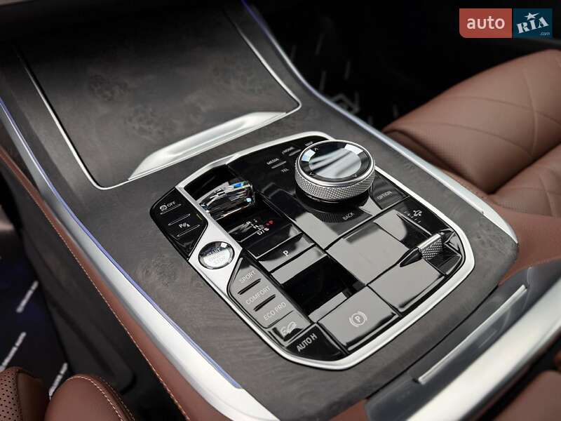 Внедорожник / Кроссовер BMW X7 2023 в Киеве