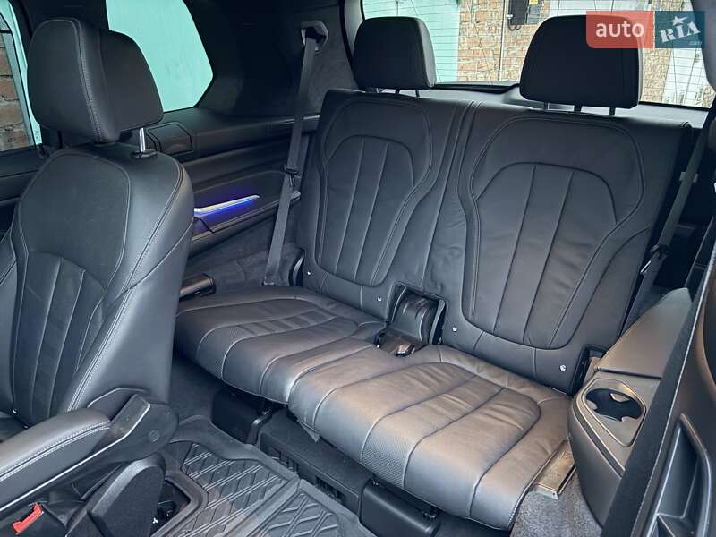 Внедорожник / Кроссовер BMW X7 2020 в Киеве