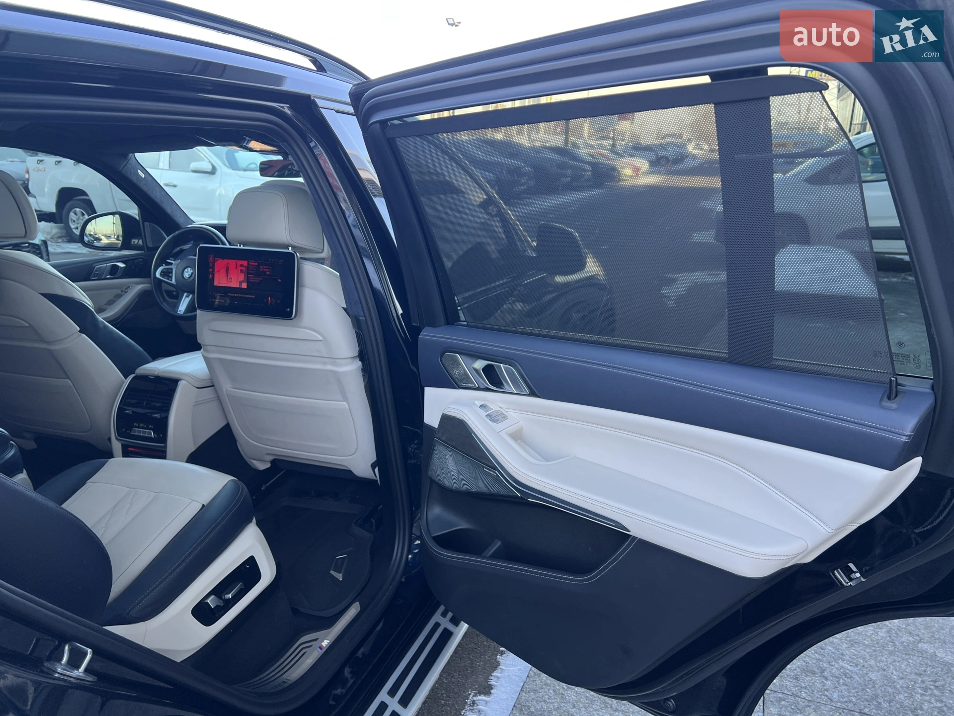 2020 BMW X7 - мініатюра 38