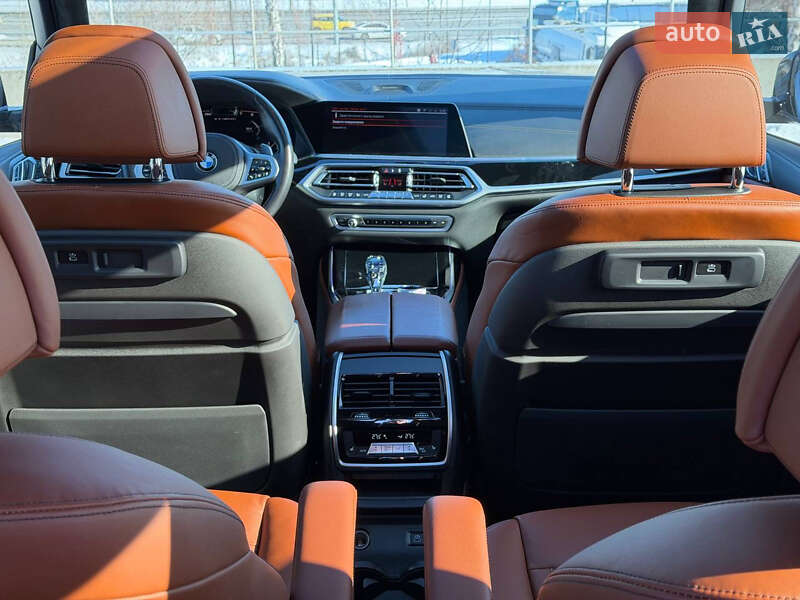 Внедорожник / Кроссовер BMW X7 2020 в Киеве