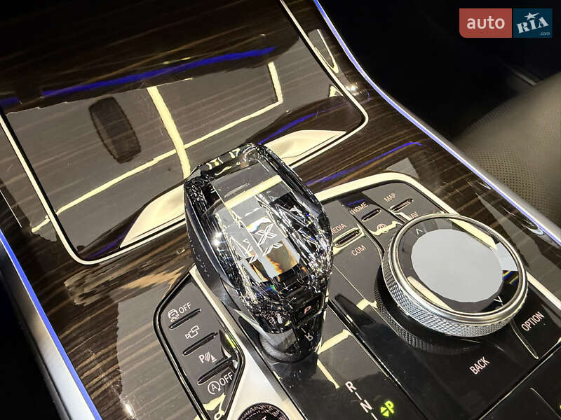 Внедорожник / Кроссовер BMW X7 2021 в Киеве