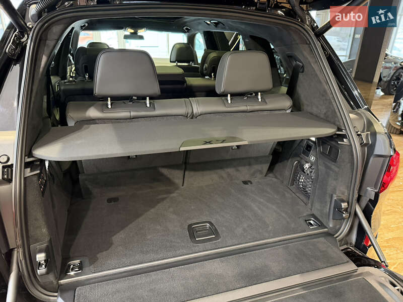 Внедорожник / Кроссовер BMW X7 2021 в Киеве