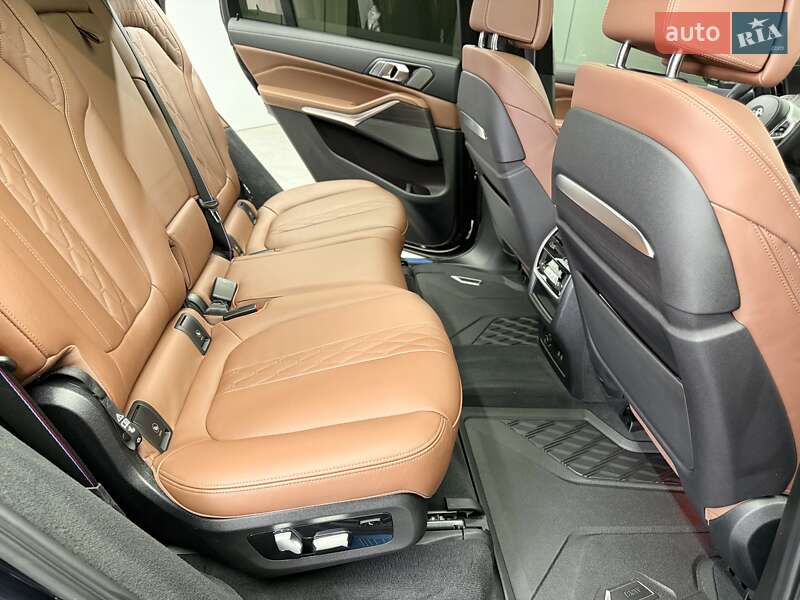 Внедорожник / Кроссовер BMW X7 2023 в Киеве