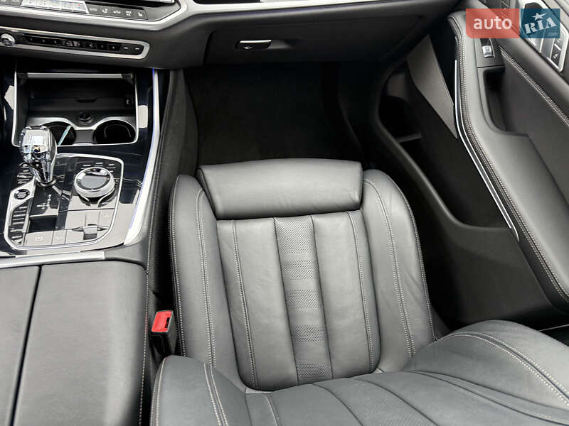 Внедорожник / Кроссовер BMW X7 2019 в Луцке