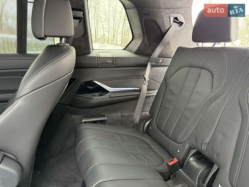 Внедорожник / Кроссовер BMW X7 2019 в Луцке