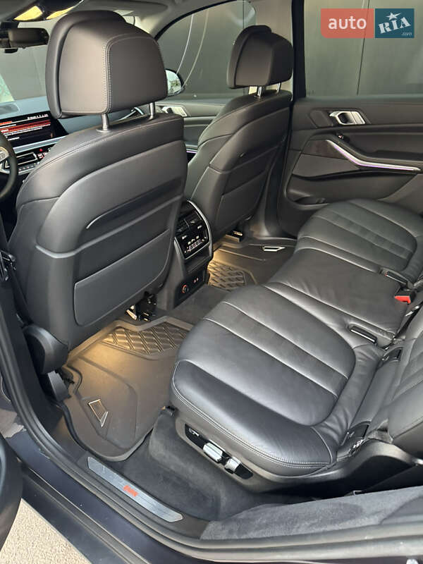 Позашляховик / Кросовер BMW X7 2019 в Дніпрі фото 70 Позашляховик / Кросовер BMW X7 2019 в Дніпрі