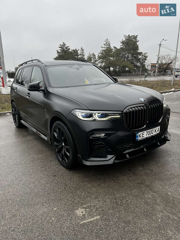 Позашляховик / Кросовер BMW X7 2022 в Дніпрі