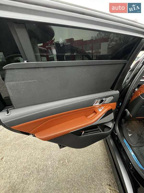 Позашляховик / Кросовер BMW X7 2022 в Дніпрі