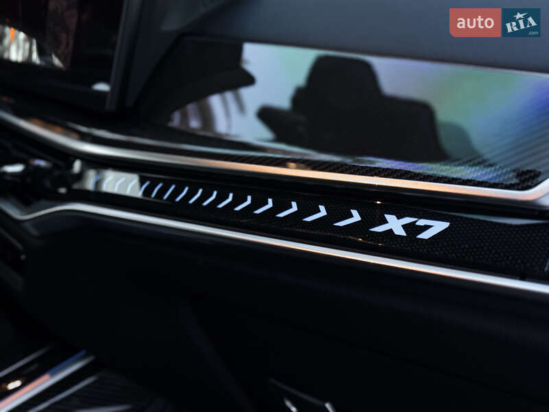 Внедорожник / Кроссовер BMW X7 2022 в Киеве