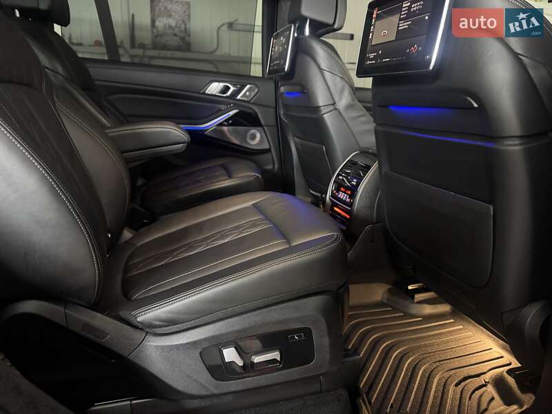 Внедорожник / Кроссовер BMW X7 2020 в Тернополе