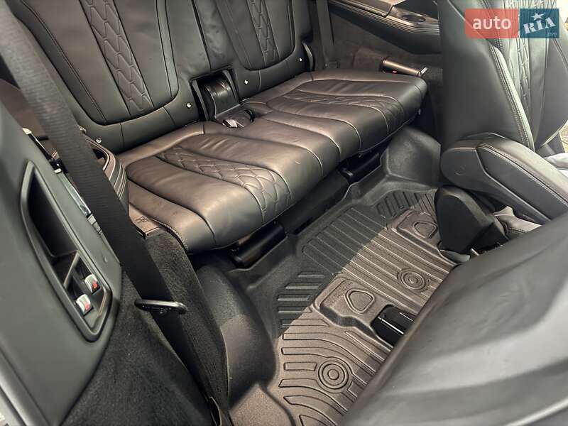 Внедорожник / Кроссовер BMW X7 2020 в Тернополе