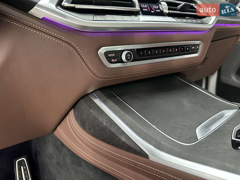 Позашляховик / Кросовер BMW X7 2022 в Києві