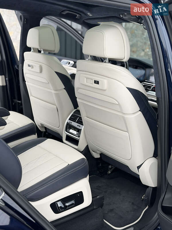 Внедорожник / Кроссовер BMW X7 2020 в Киеве