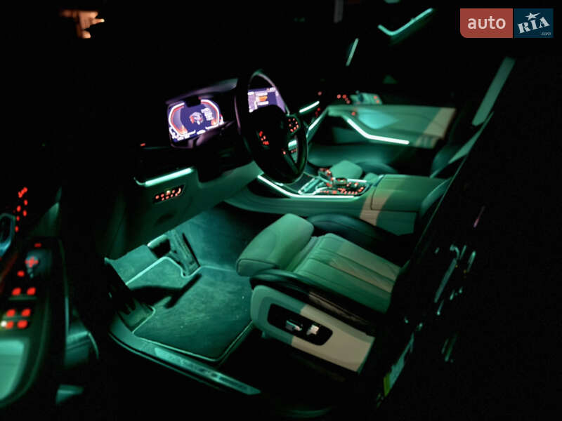 Внедорожник / Кроссовер BMW X7 2020 в Киеве