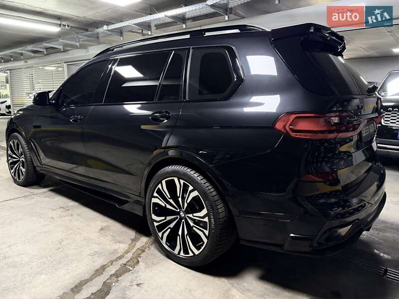 Внедорожник / Кроссовер BMW X7 2022 в Киеве