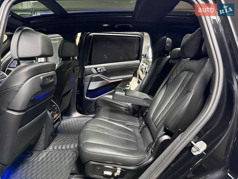 Внедорожник / Кроссовер BMW X7 2022 в Киеве