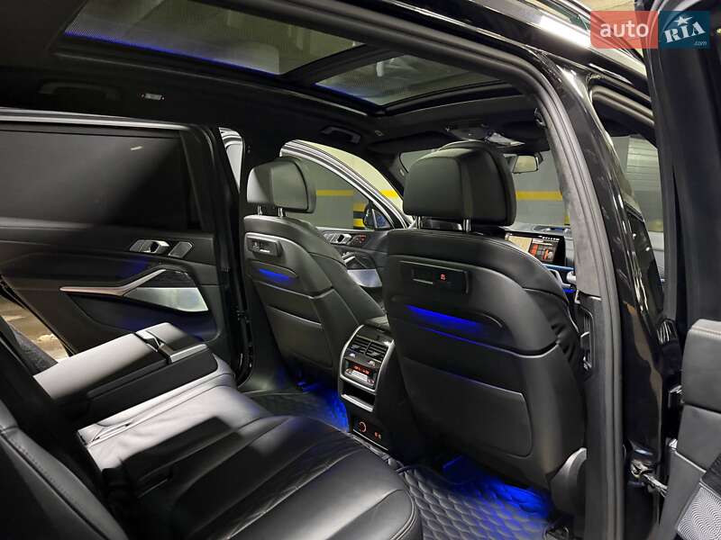 Внедорожник / Кроссовер BMW X7 2022 в Киеве