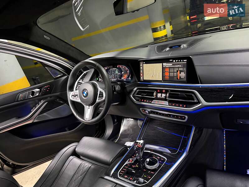 Внедорожник / Кроссовер BMW X7 2022 в Киеве