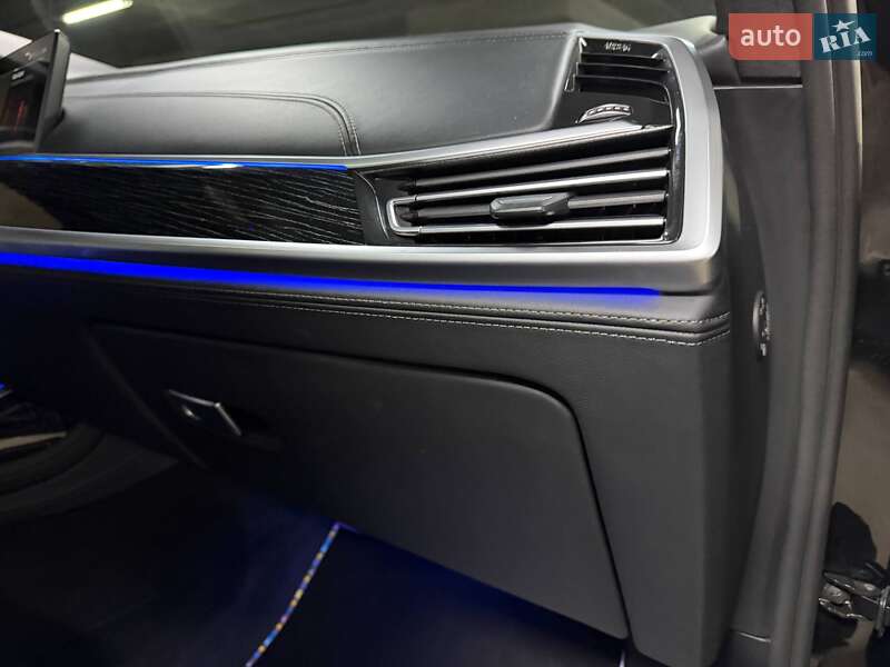 Внедорожник / Кроссовер BMW X7 2022 в Киеве