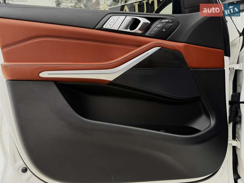 Внедорожник / Кроссовер BMW X7 2022 в Киеве