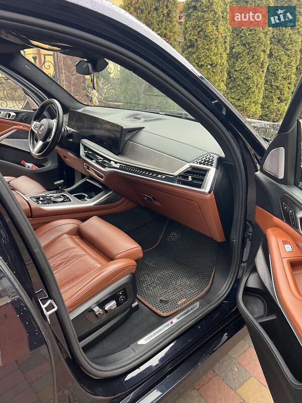 Внедорожник / Кроссовер BMW X7 2023 в Ужгороде