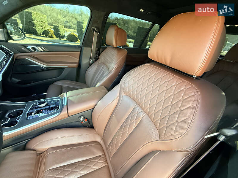 Позашляховик / Кросовер BMW X7 2023 в Дніпрі