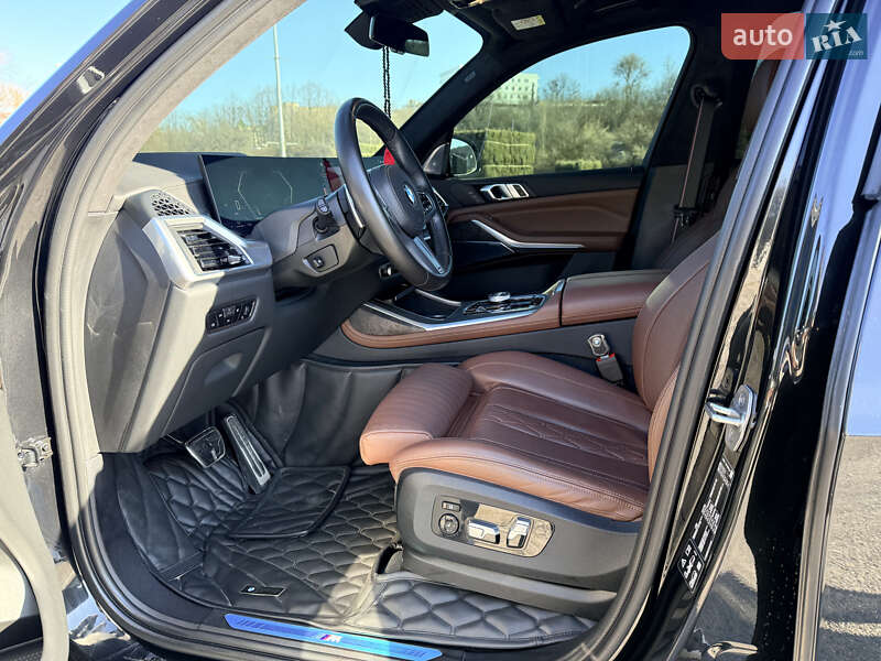 Позашляховик / Кросовер BMW X7 2023 в Дніпрі