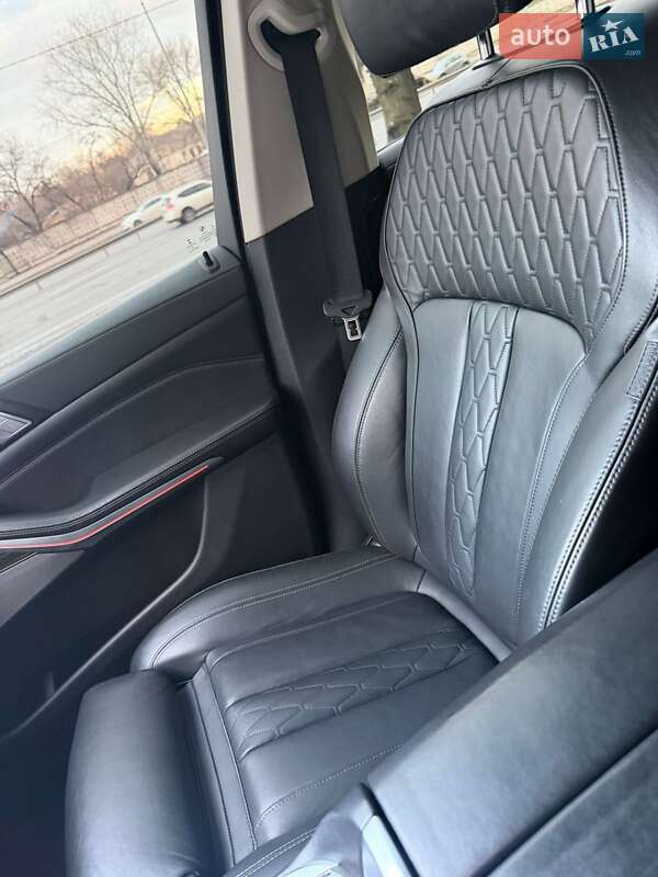 Позашляховик / Кросовер BMW X7 2020 в Києві