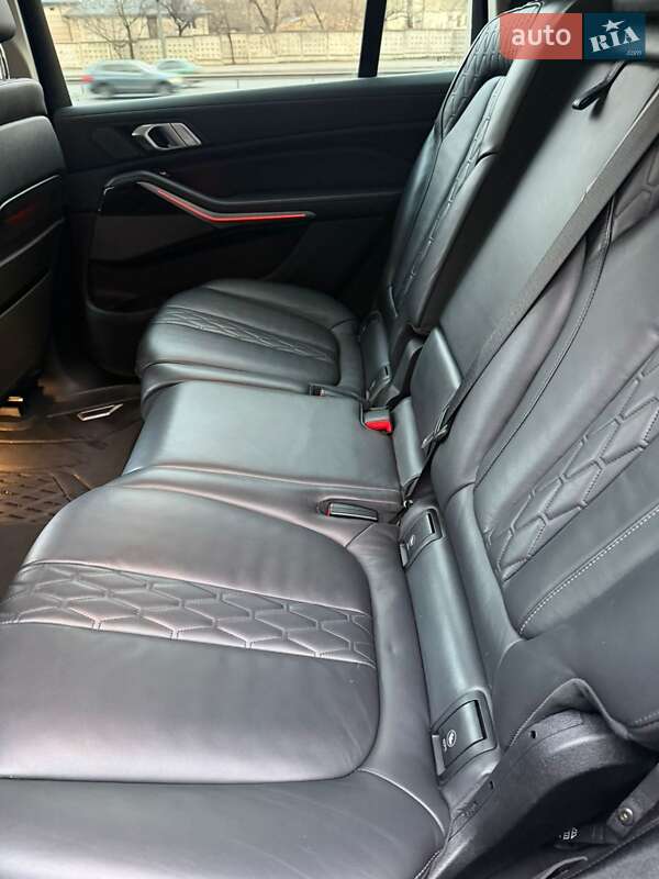 Позашляховик / Кросовер BMW X7 2020 в Києві