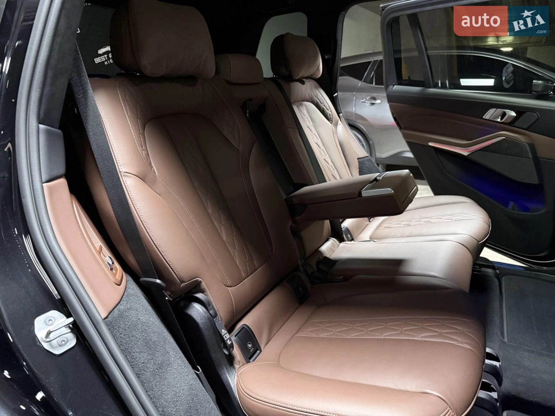 2022 BMW X7 - мініатюра 76
