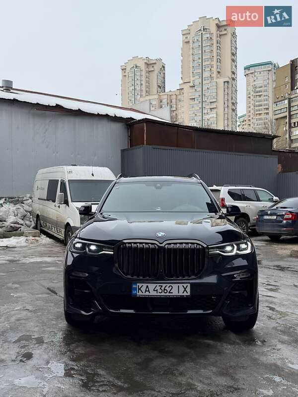 Внедорожник / Кроссовер BMW X7 2022 в Киеве
