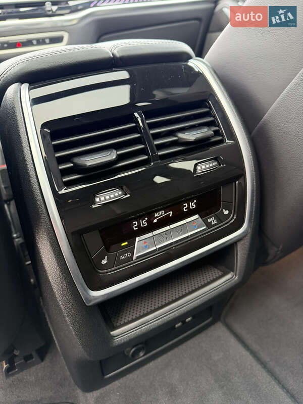 Внедорожник / Кроссовер BMW X7 2024 в Луцке