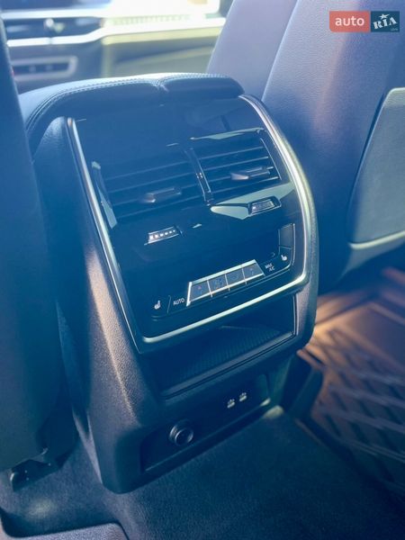 Внедорожник / Кроссовер BMW X7 2022 в Луцке