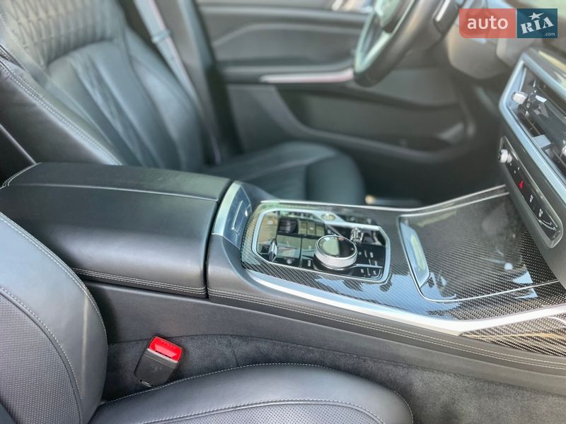 Внедорожник / Кроссовер BMW X7 2022 в Луцке